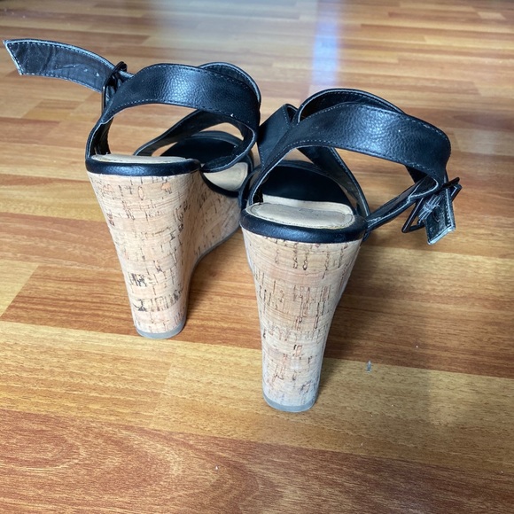 WEDGE HEELS - Picture 4 of 8